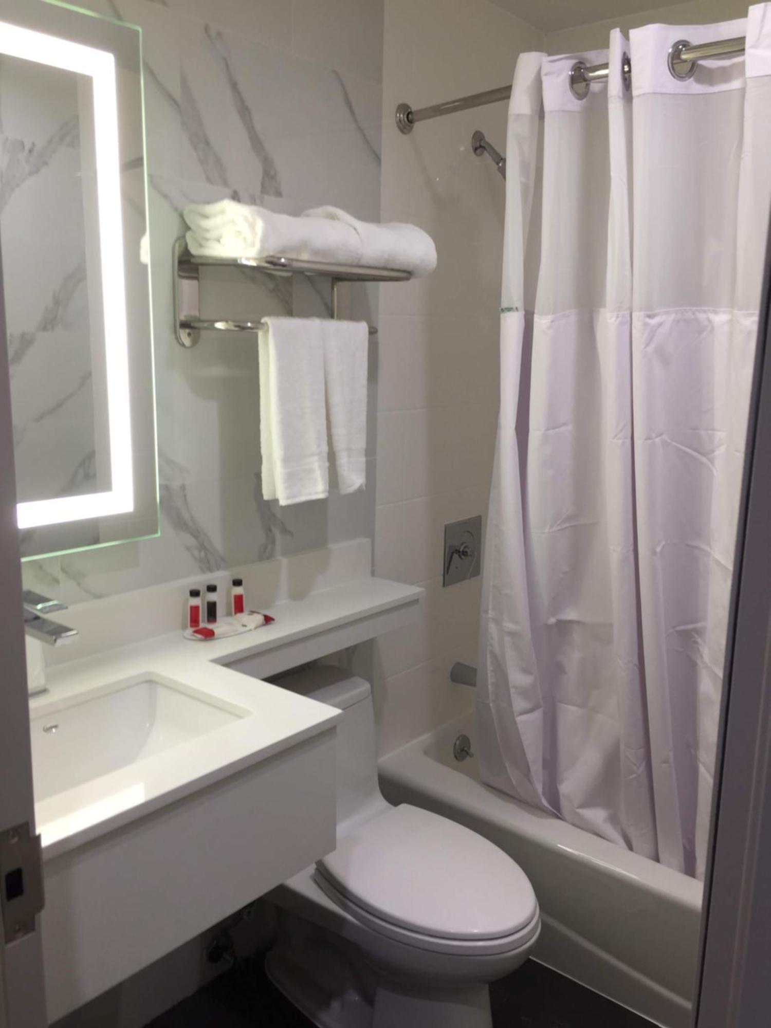 Voyage Hotel Νέα Υόρκη Εξωτερικό φωτογραφία